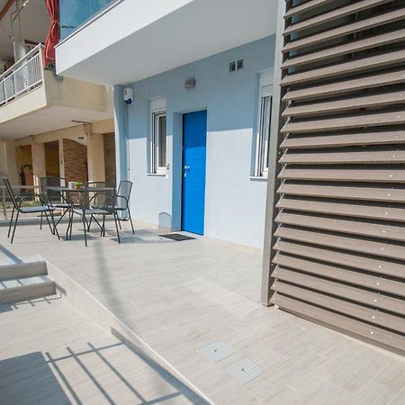Niki'S Apartments Peraía 客房 照片