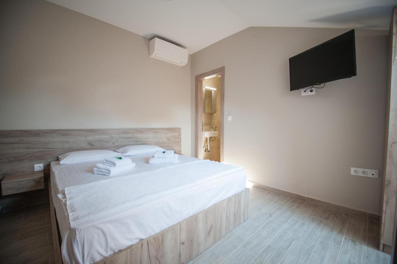 Niki'S Apartments Peraía 外观 照片