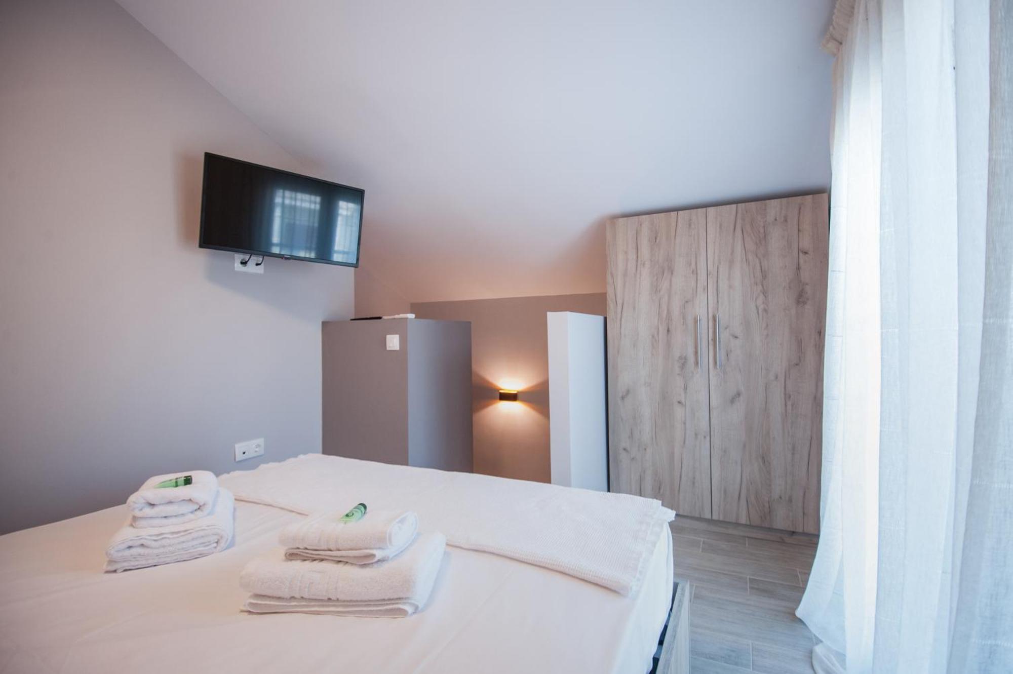 Niki'S Apartments Peraía 客房 照片